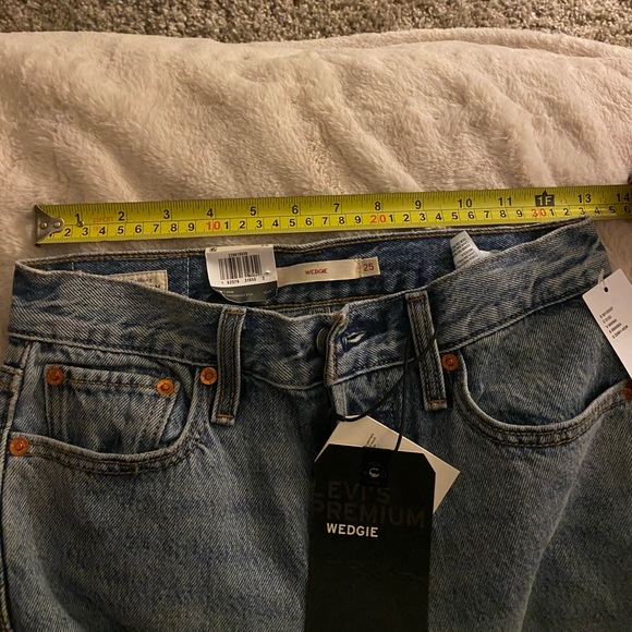 Size 25 new levi’s - Picture 5 of 5